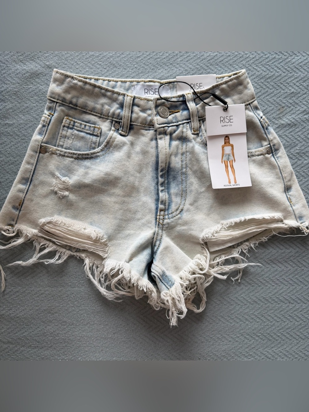 Rise Supply Co. Light Wash Denim Frayed Hem Shorts Size 00